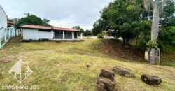 Chácara de 700 metros com Piscina – Araçoiaba da Serra/SP