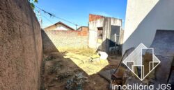 Casa com Quintal em Salto de Pirapora/SP