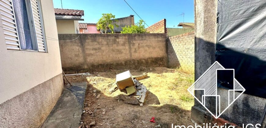 Casa com Quintal em Salto de Pirapora/SP