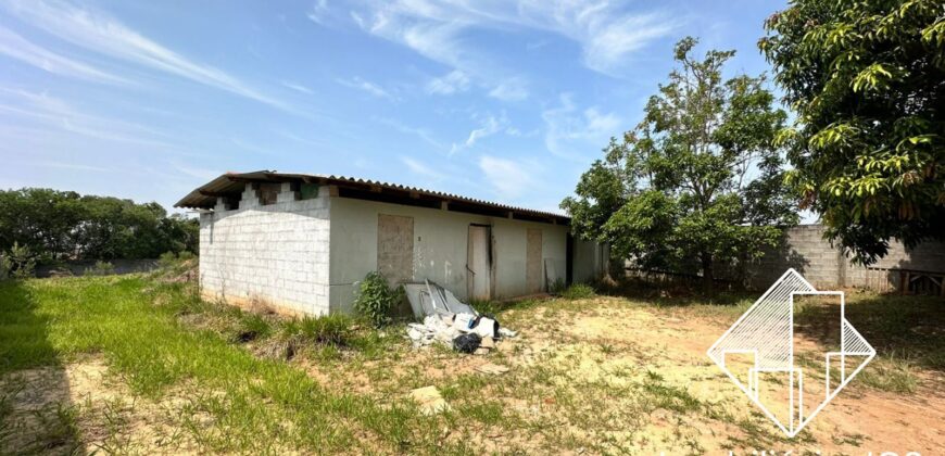 Terreno de 2.100 metros na beira do Asfalto- Bairro Jundiaquara