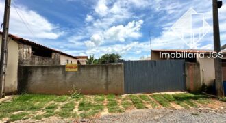 Lote de 250 metros fechado de muro – Bairro Jundiaquara