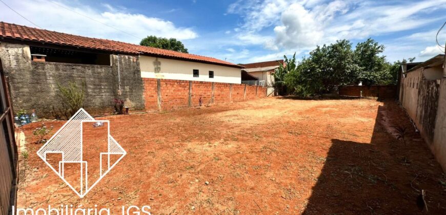 Lote de 250 metros fechado de muro – Bairro Jundiaquara