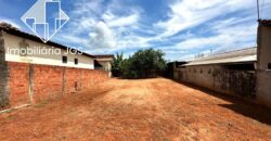 Lote de 250 metros fechado de muro – Bairro Jundiaquara