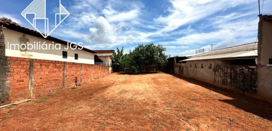 Lote de 250 metros fechado de muro – Bairro Jundiaquara