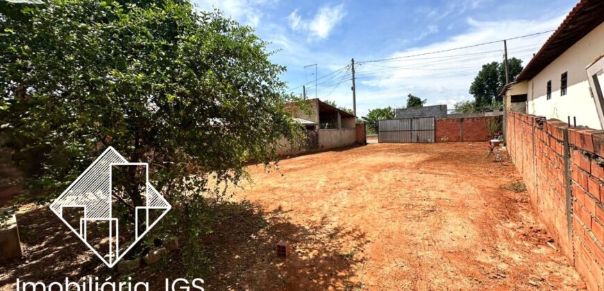 Lote de 250 metros fechado de muro – Bairro Jundiaquara