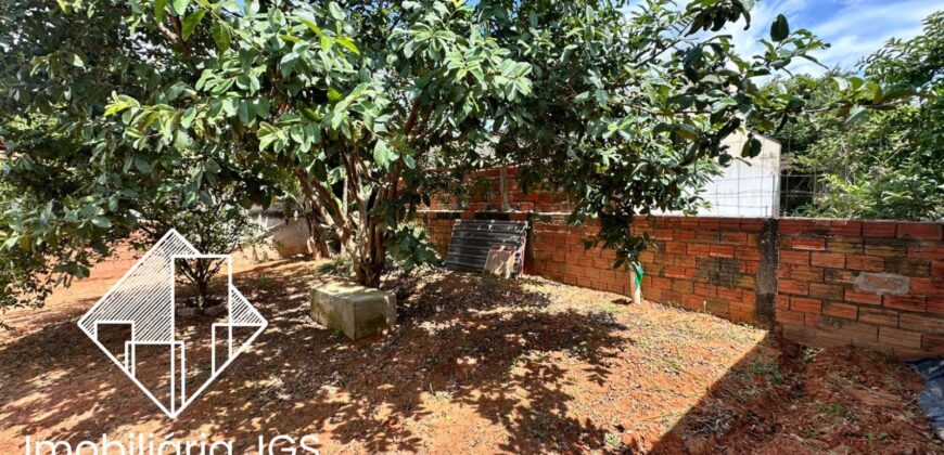 Lote de 250 metros fechado de muro – Bairro Jundiaquara