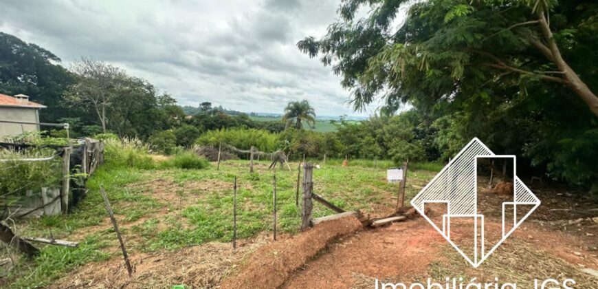 Terreno de 985 metros com ótima localização.