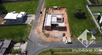 Casa em fase de construção- Condominio Village Ipanema 2