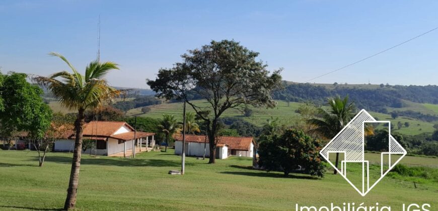 Sítio de 4 Alqueires com Boas Construções e Parreiras de Uva – Salto de Pirapora/SP
