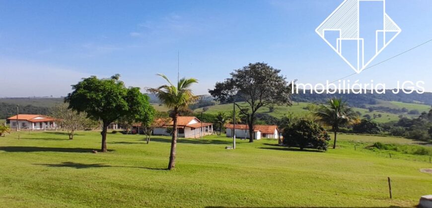 Sítio de 4 Alqueires com Boas Construções e Parreiras de Uva – Salto de Pirapora/SP