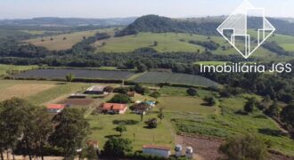 Sítio de 4 Alqueires com Boas Construções e Parreiras de Uva – Salto de Pirapora/SP