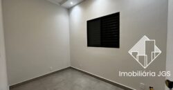Ótima Casa com 3 dormitórios com Segurança 24 hrs – Salto de Pirapora/SP