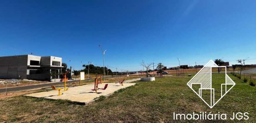 Ótima Casa com 3 dormitórios com Segurança 24 hrs – Salto de Pirapora/SP