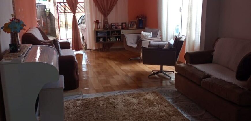 Casa de 198 metros no Bairro Colégio – Araçoiaba da Serra/SP