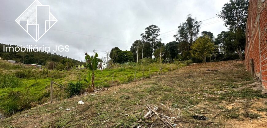 Lote de 300 metros no asfalto com Lago – Pilar do Sul/SP