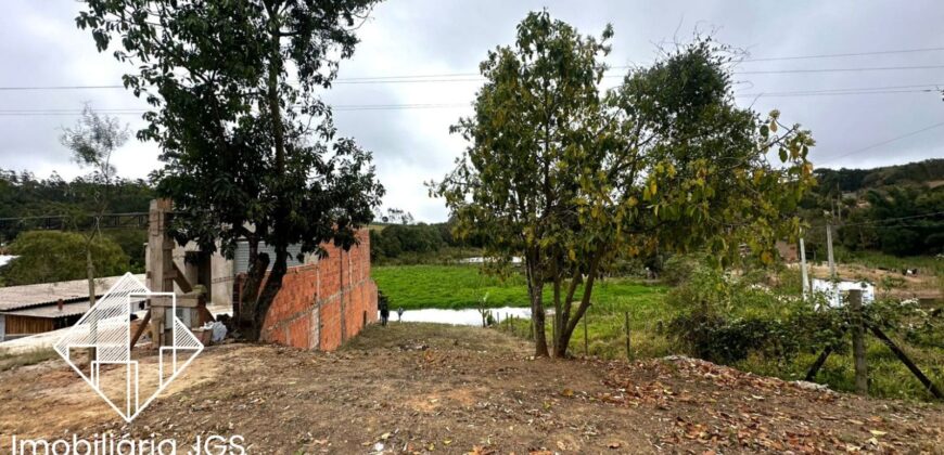 Lote de 300 metros no asfalto com Lago – Pilar do Sul/SP