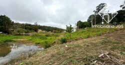 Lote de 300 metros no asfalto com Lago – Pilar do Sul/SP