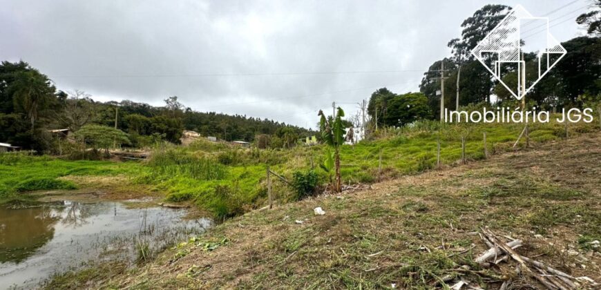 Lote de 300 metros no asfalto com Lago – Pilar do Sul/SP