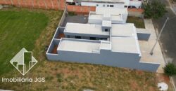 Casa Nova com fino acabamento – Loteamento São Lucas