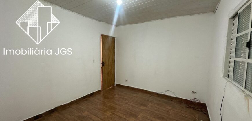 Casa com Quintal a Venda – Bairro Colégio – Araçoiaba da Serra