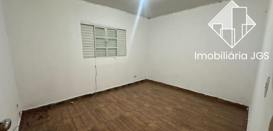 Casa com Quintal a Venda – Bairro Colégio – Araçoiaba da Serra