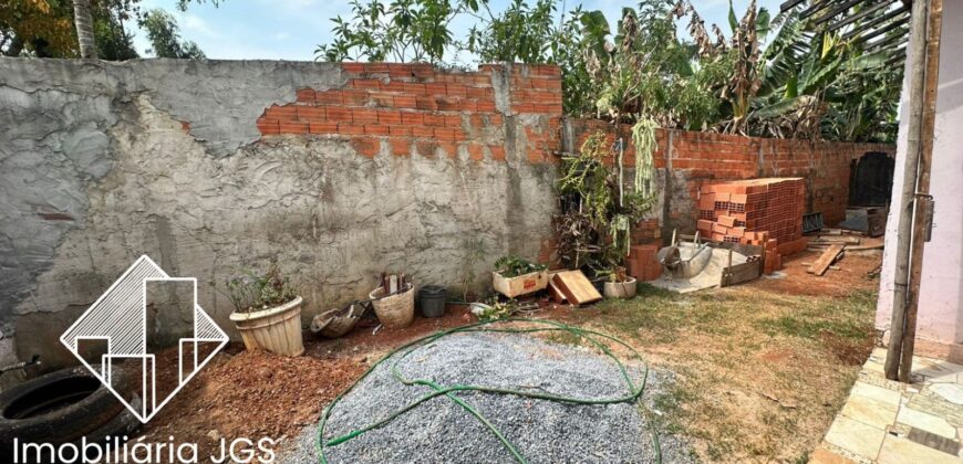 Casa com Quintal a Venda – Bairro Colégio – Araçoiaba da Serra