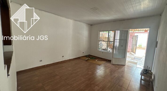 Casa com Quintal a Venda – Bairro Colégio – Araçoiaba da Serra