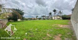 Terreno de 979 metros no Condomínio Village Ipanema 1