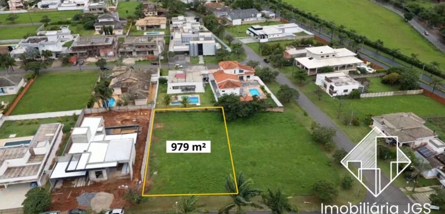 Terreno de 979 metros no Condomínio Village Ipanema 1