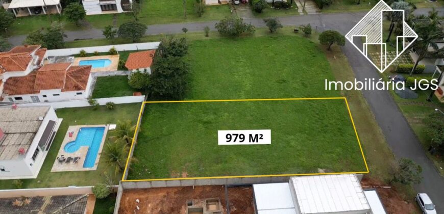 Terreno de 979 metros no Condomínio Village Ipanema 1