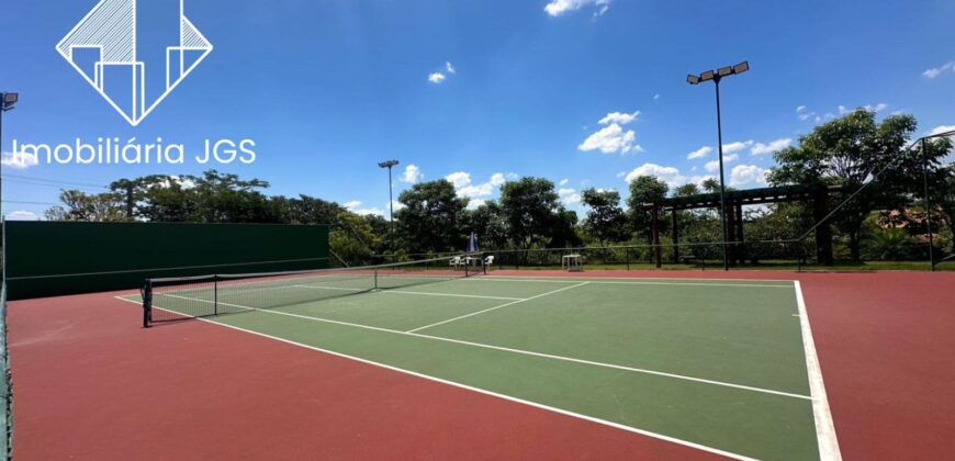 Terreno de 979 metros no Condomínio Village Ipanema 1