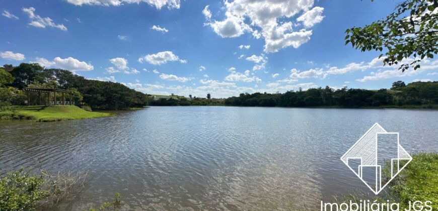 Terreno de 979 metros no Condomínio Village Ipanema 1
