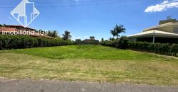 Terreno de 960 metros – Totalmente Plano – Condomínio Village Ipanema 1