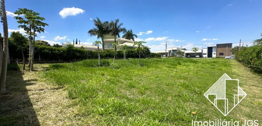 Terreno de 960 metros – Totalmente Plano – Condomínio Village Ipanema 1