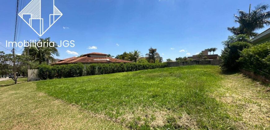 Terreno de 960 metros – Totalmente Plano – Condomínio Village Ipanema 1