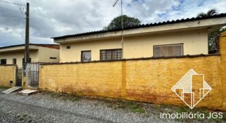 Conjunto de casas no bairro Jundiaquara