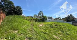 Terreno de 927 metros – Condomínio Village Araçoiaba