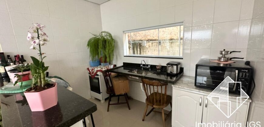 Sobrado com 3 dormitórios – Colégio em Araçoiaba da Serra/SP