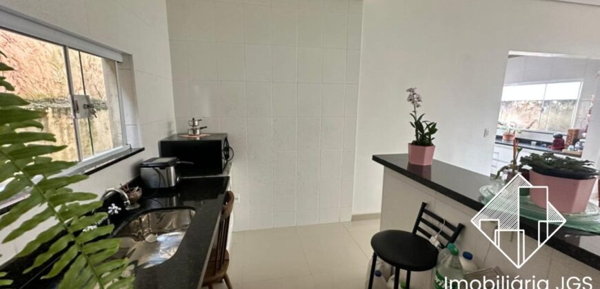 Sobrado com 3 dormitórios – Colégio em Araçoiaba da Serra/SP