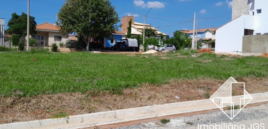 Terreno de 200 metros no Residencial Terras do Sol Poente