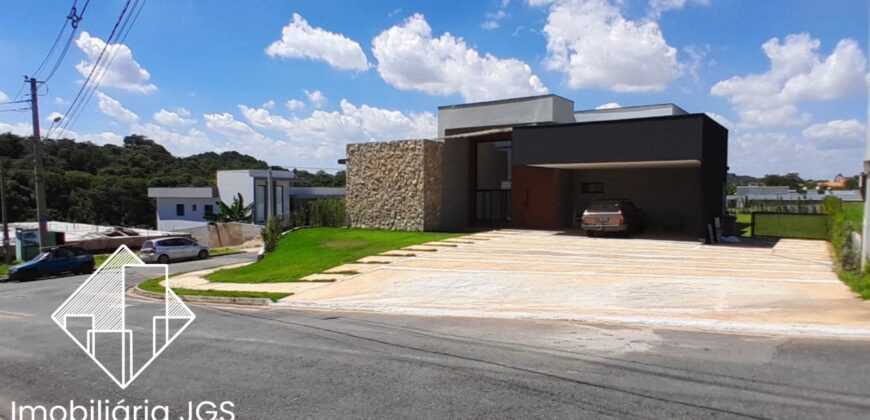 Excelente Casa de esquina no Condomínio Village Ipanema 2