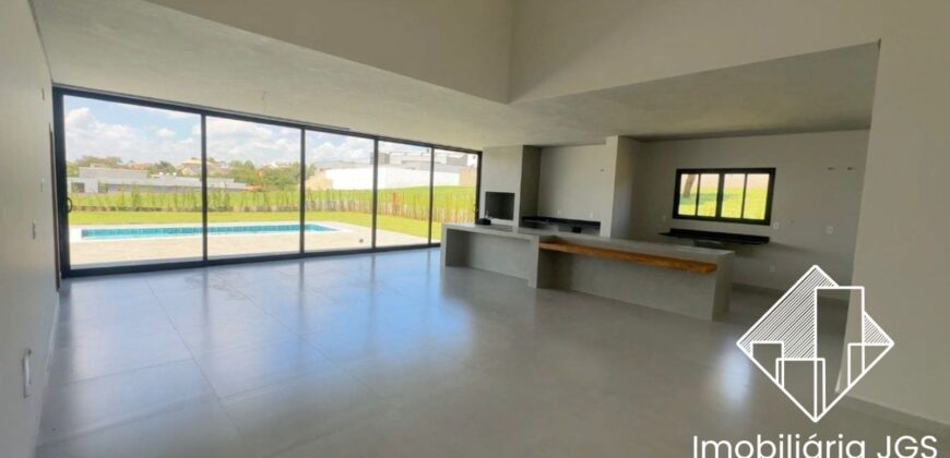 Excelente Casa de esquina no Condomínio Village Ipanema 2