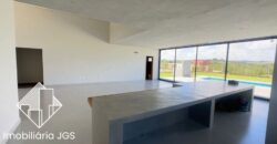 Excelente Casa de esquina no Condomínio Village Ipanema 2