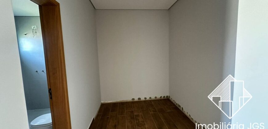 Excelente Casa de esquina no Condomínio Village Ipanema 2