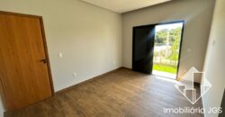 Excelente Casa de esquina no Condomínio Village Ipanema 2