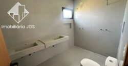 Excelente Casa de esquina no Condomínio Village Ipanema 2