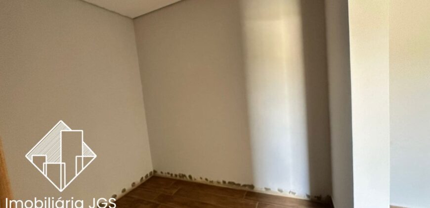 Excelente Casa de esquina no Condomínio Village Ipanema 2