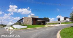 Excelente Casa de esquina no Condomínio Village Ipanema 2