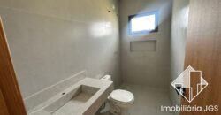 Excelente Casa de esquina no Condomínio Village Ipanema 2