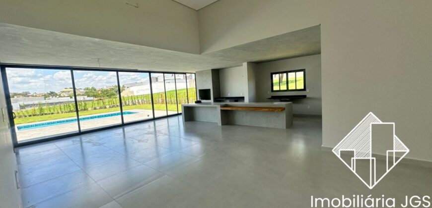 Excelente Casa de esquina no Condomínio Village Ipanema 2